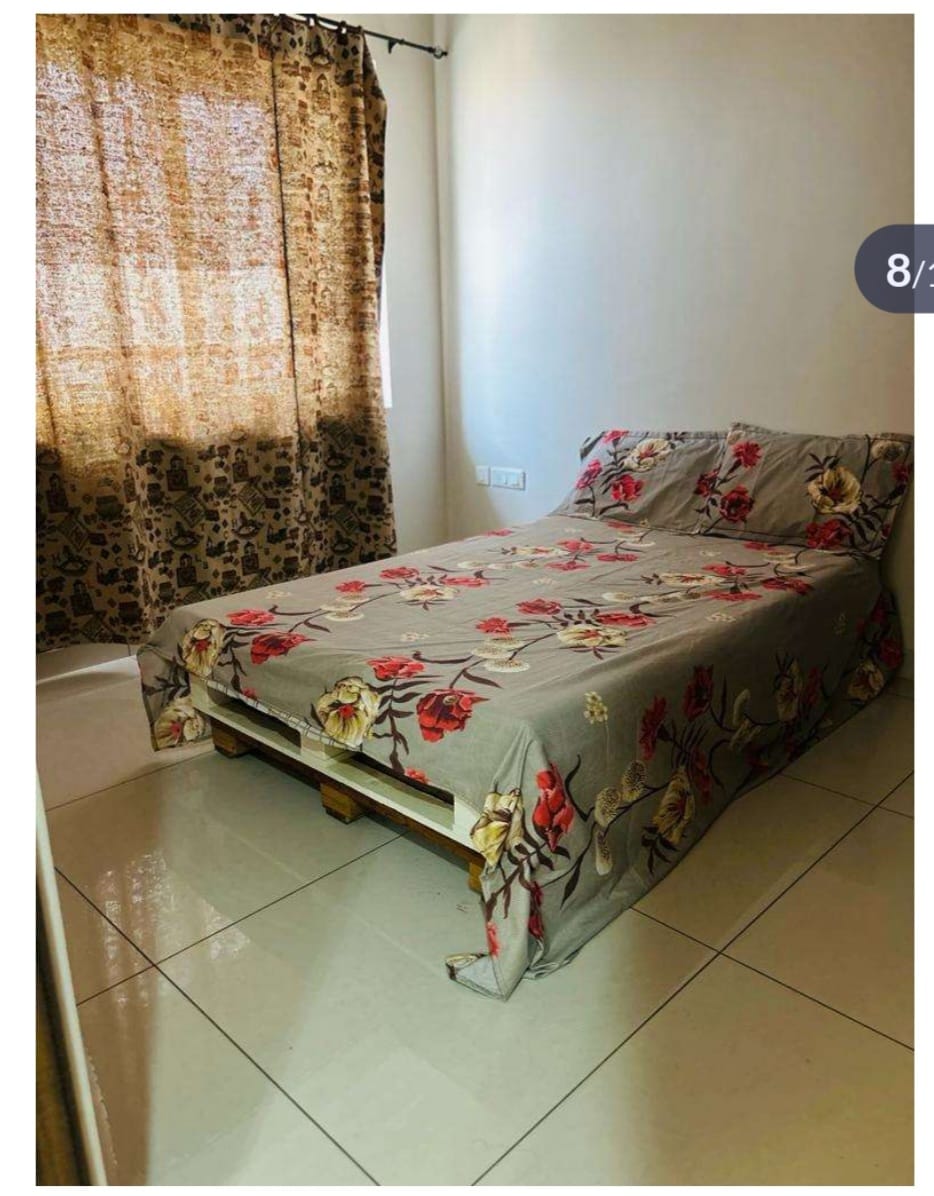 1377sqft 3BHK Fully furnished Flat