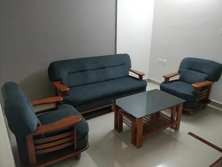 1381sqft 3BHK Fully furnished Flat