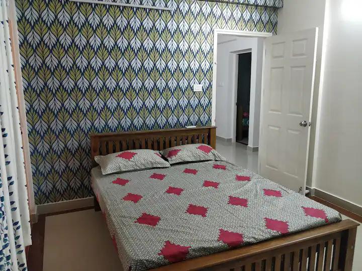 1381sqft 3BHK Fully furnished Flat