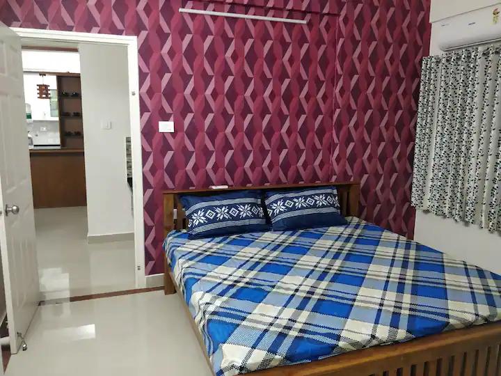1381sqft 3BHK Fully furnished Flat