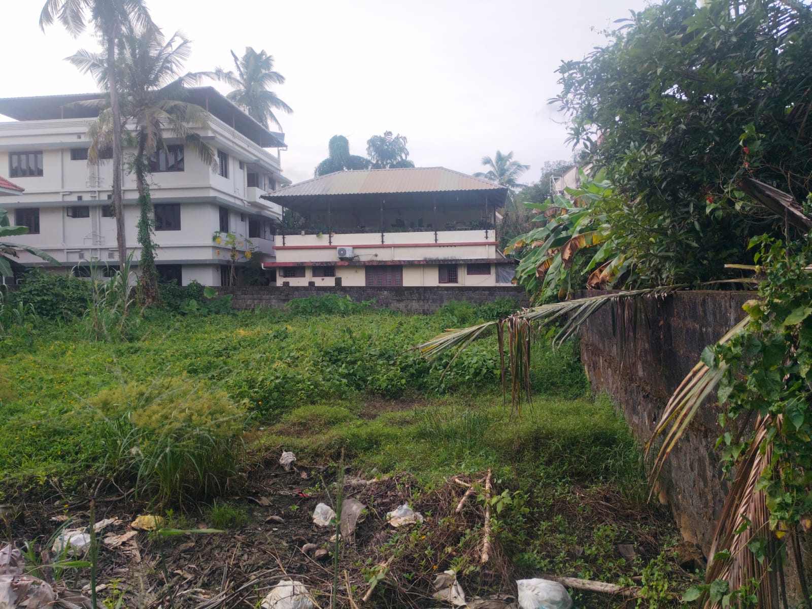 14 cents of Land - for sale in Maradu, Kochi ( Ernakulam ), Kerala