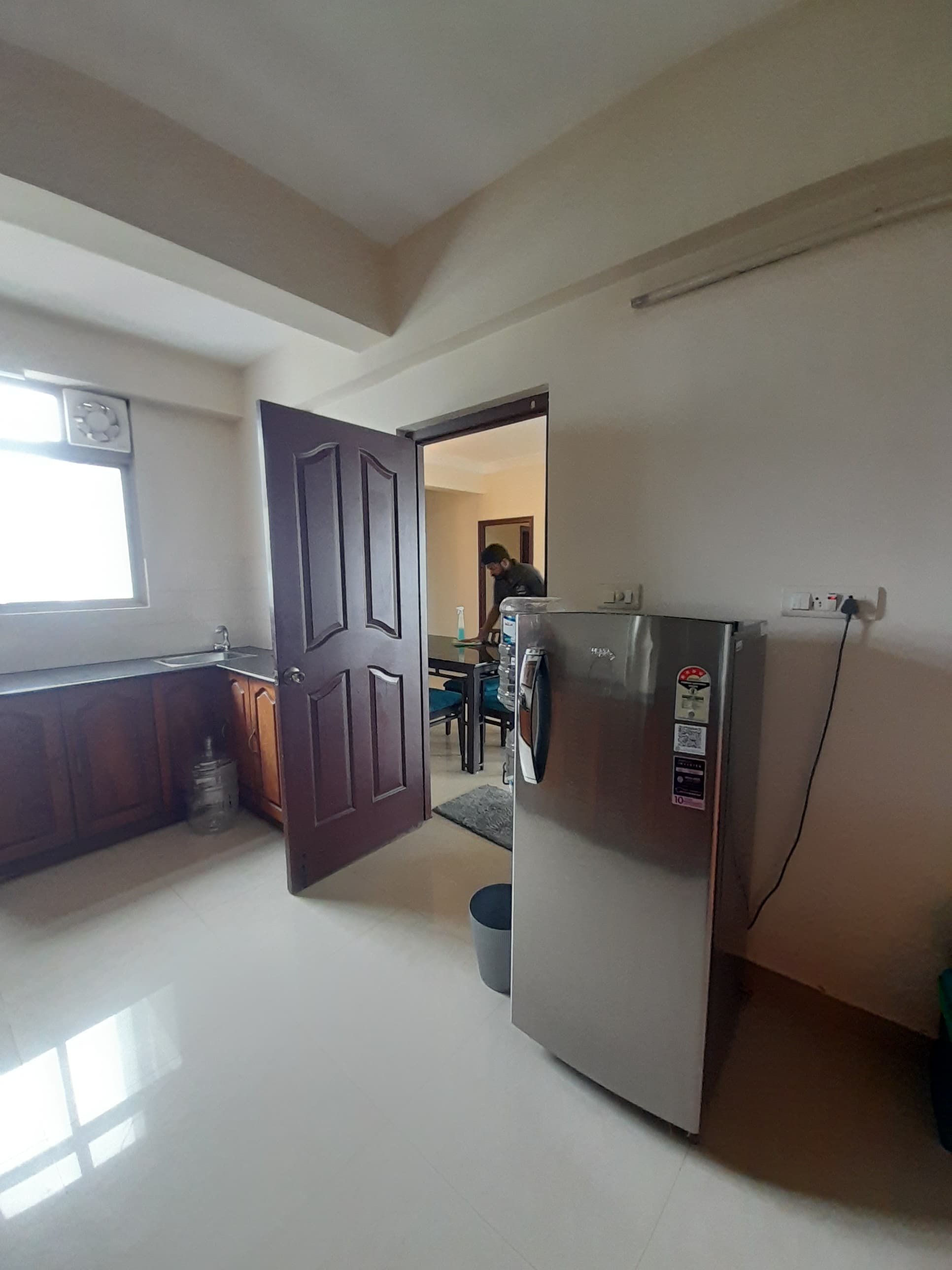 1400sqft 3BHK Fully furnished Flat