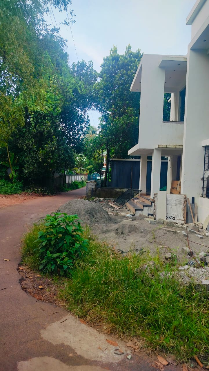 1400sqft 3BHK New House with 4.75 cents of Land