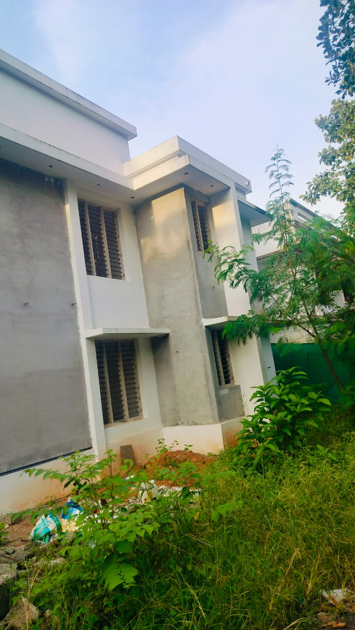1400sqft 3BHK New House with 4.75 cents of Land