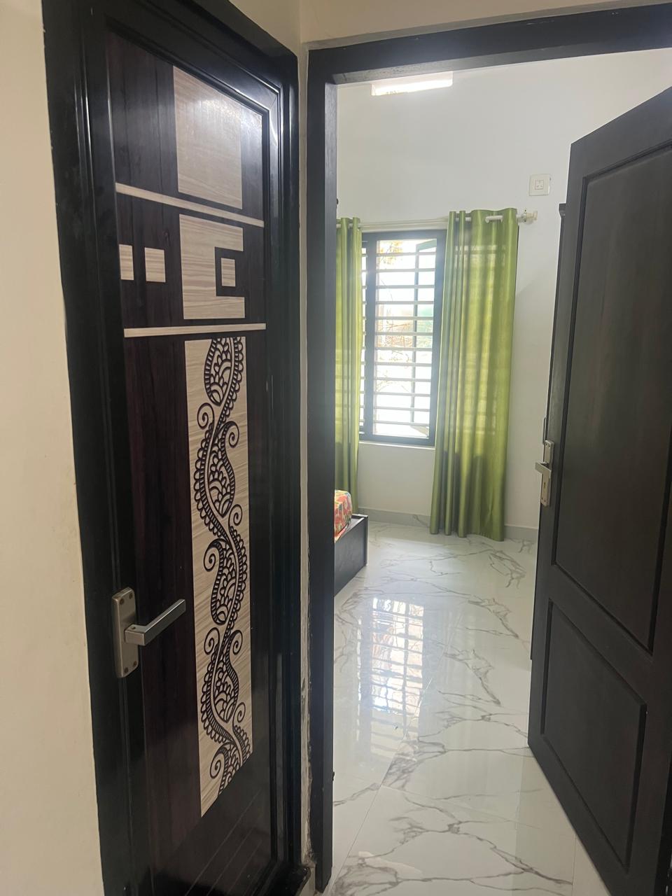 1400sqft 3BHK Semifurnished House