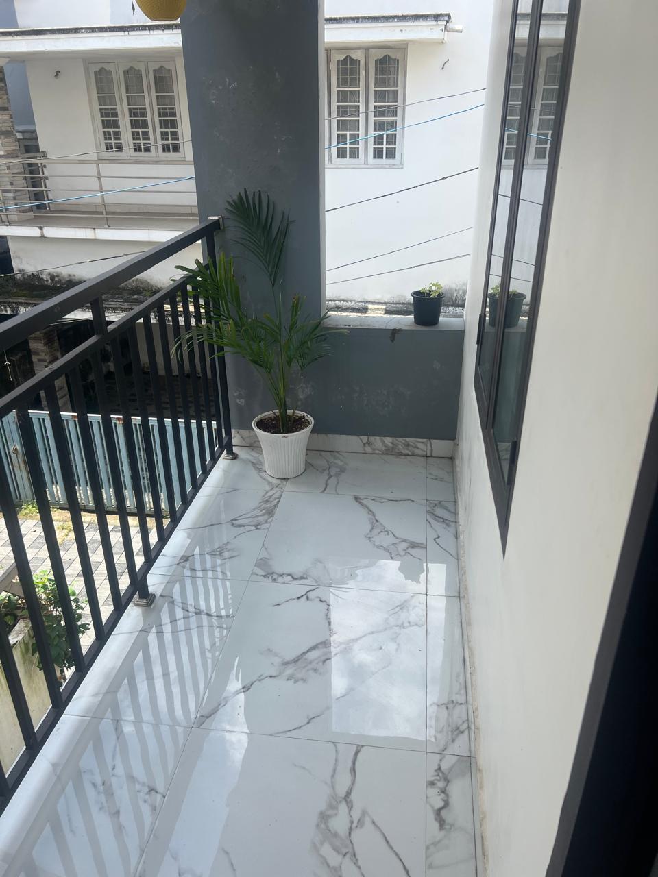 1400sqft 3BHK Semifurnished House
