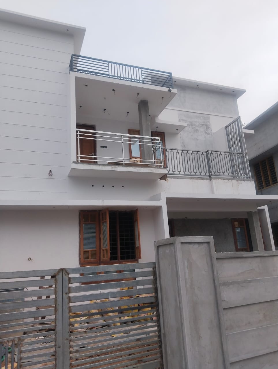 1400sqft Semifurnished 3BHK House with 4cents of Land in Andoorkonam, Trivandrum.