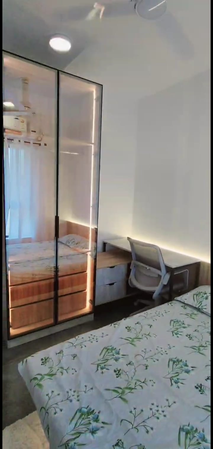 1409sqft 3BHK Fully furnished Flat