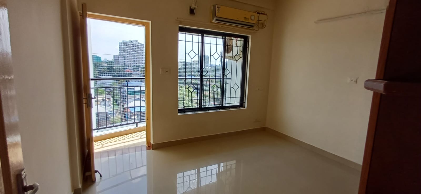 1412sqft 3BHK Semifurnished Flat - for sale in Elamakkara, Kochi, Kerala