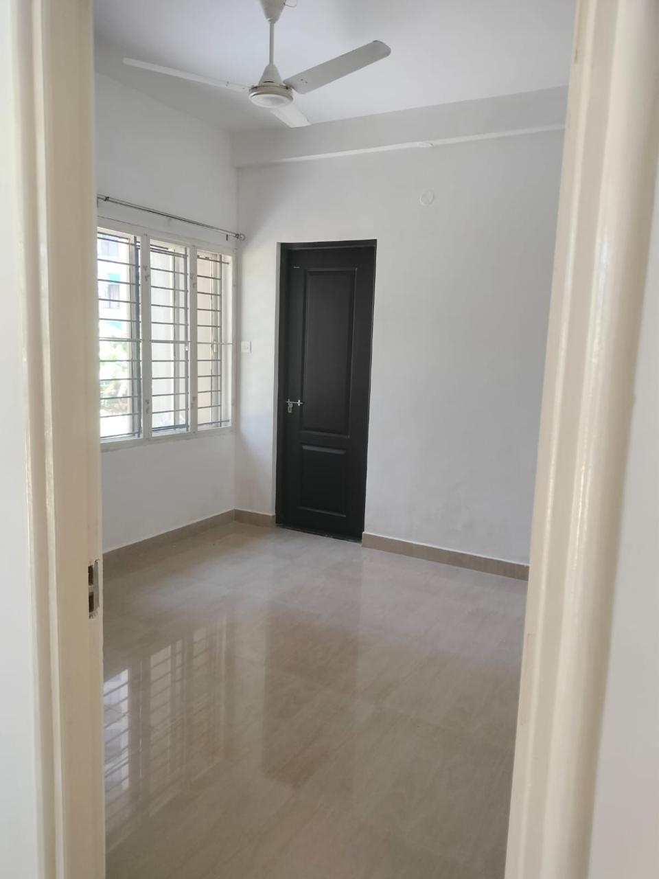 1420sqft 3BHK Semi furnished Flat