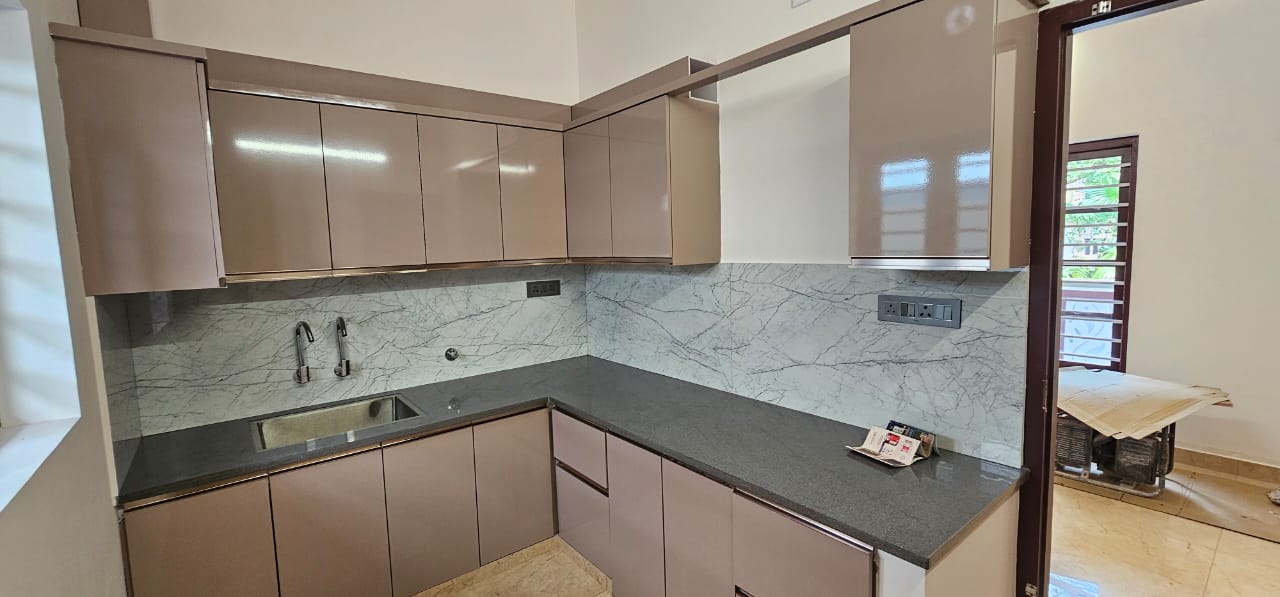 1425sqft 3BHK Semifurnished New House