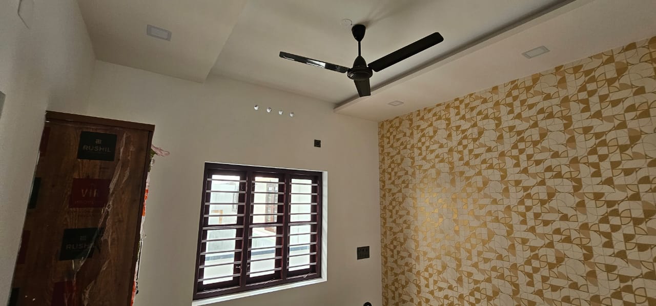 1425sqft 3BHK Semifurnished New House