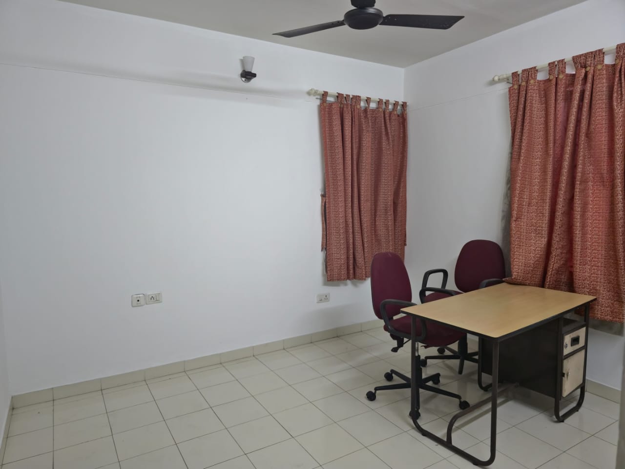 1445sqft 2BHK Fully furnished Flat
