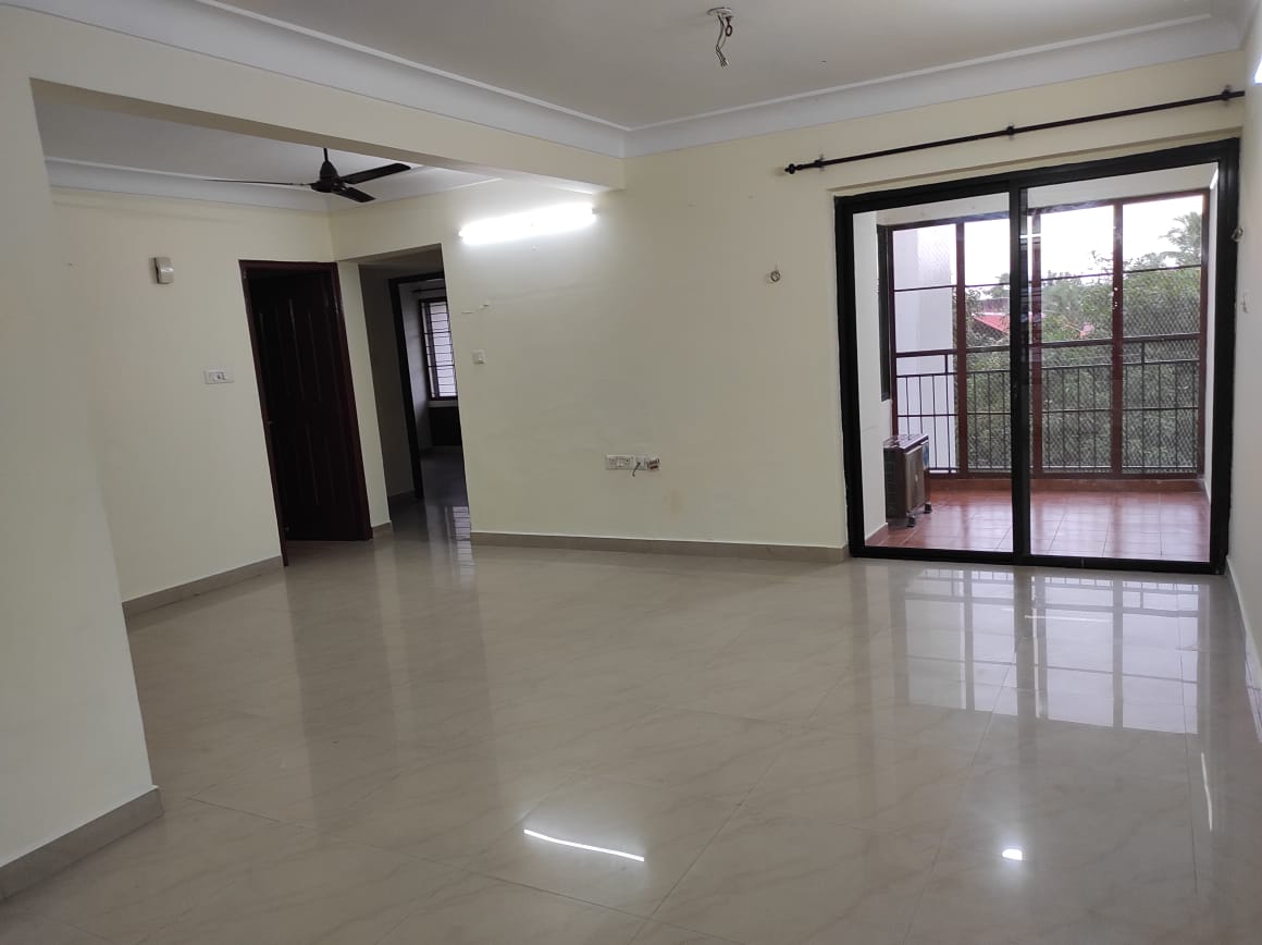 1450sqft 3BHK Semifurnished Flat