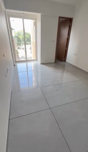 1450sqft 3bhk Semifurnished Flat