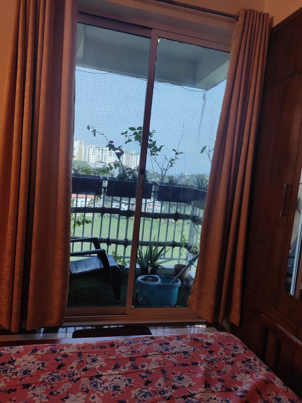 1500 Sq Ft, 3BHK Fully Furnished flat