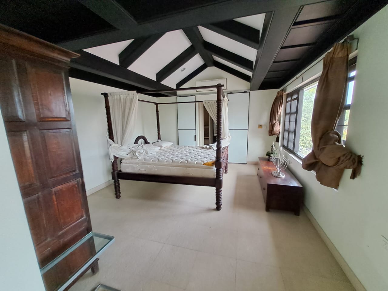 15000sqft Fully Furnished House