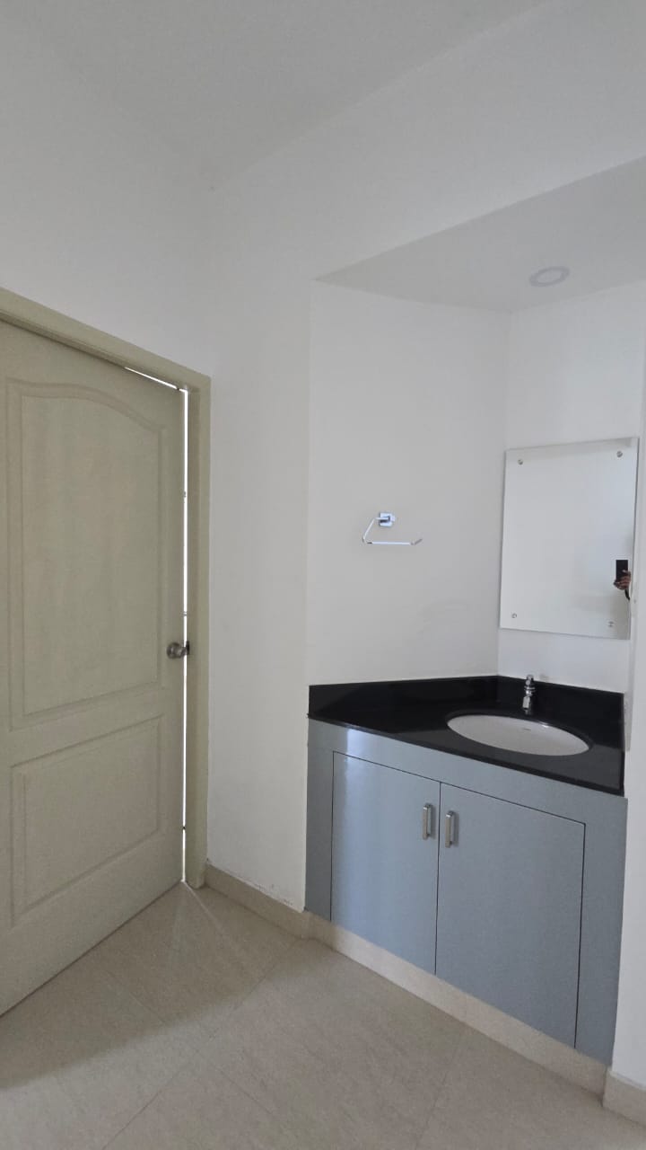 1500sqft 3bhk Fully furnished