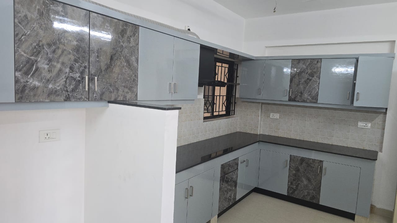 1500sqft 3bhk Fully furnished