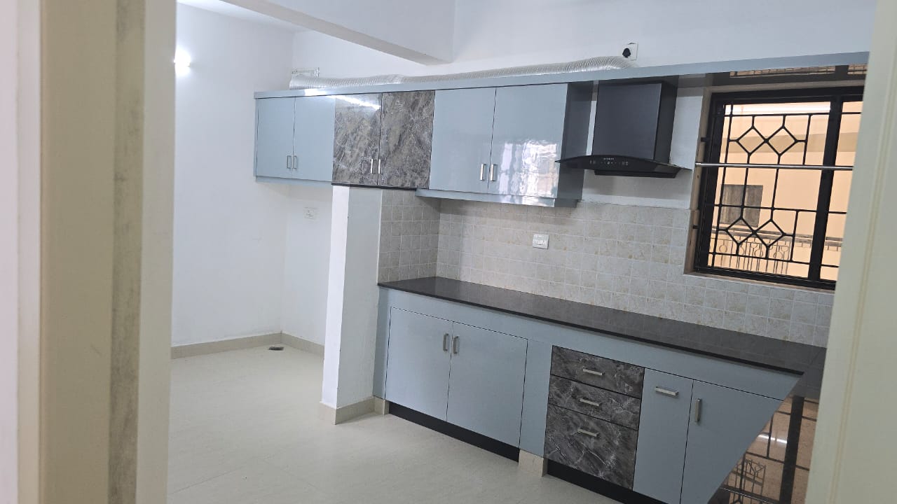 1500sqft 3bhk Fully furnished