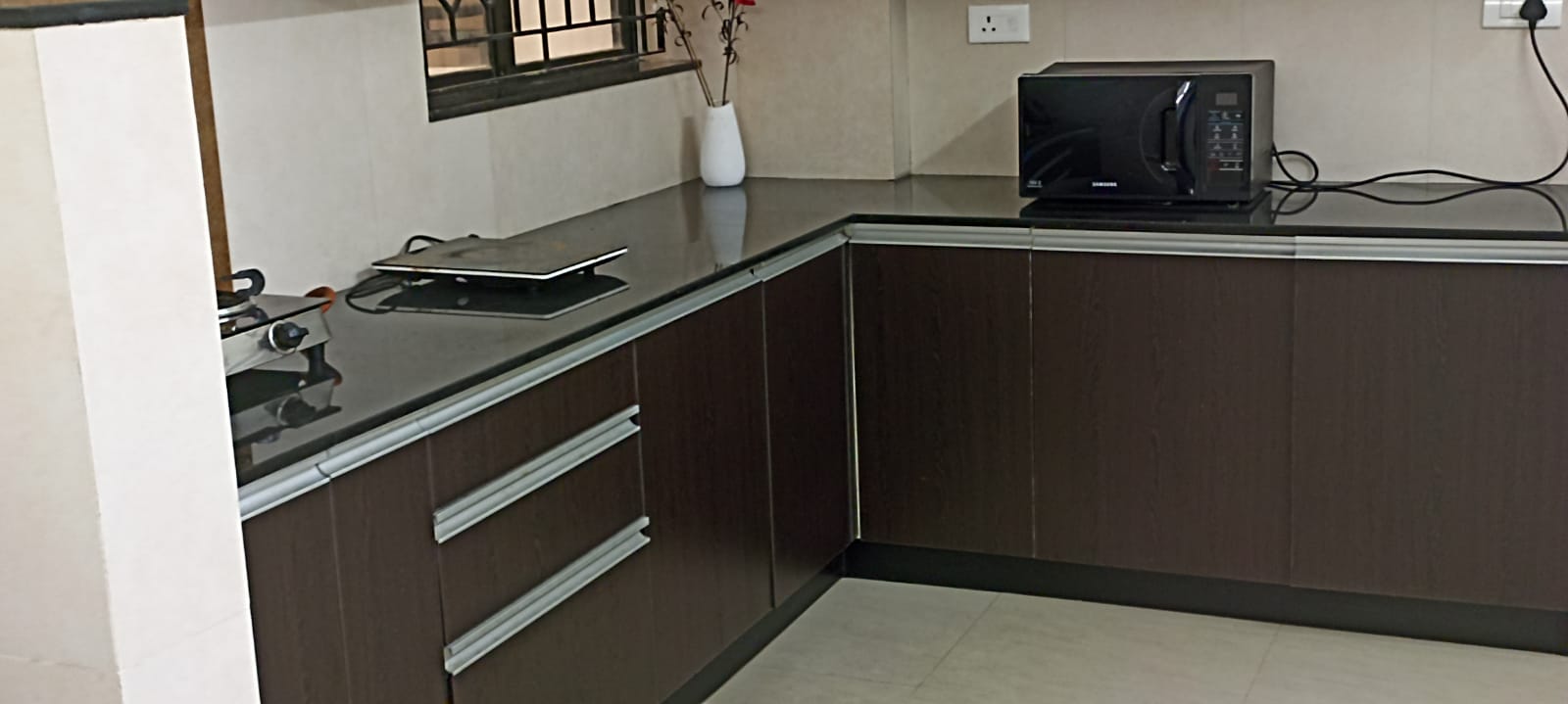 1500sqft 3bhk Fully furnished
