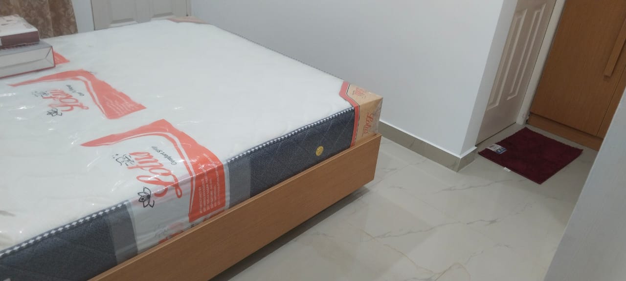 1500sqft 3BHK Fully furnished Apartment