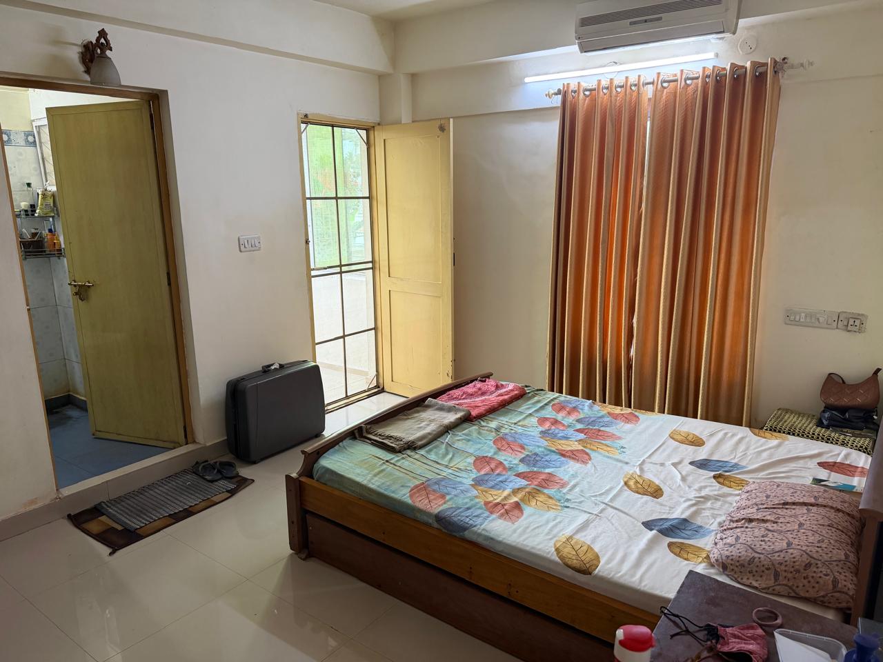 1500sqft 3BHK Fully furnished Apartment