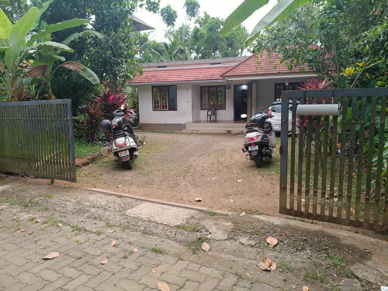 1500sqft 3BHK House - for sale in Kizhakkambalam, Kochi ( Ernakulam ), Kerala