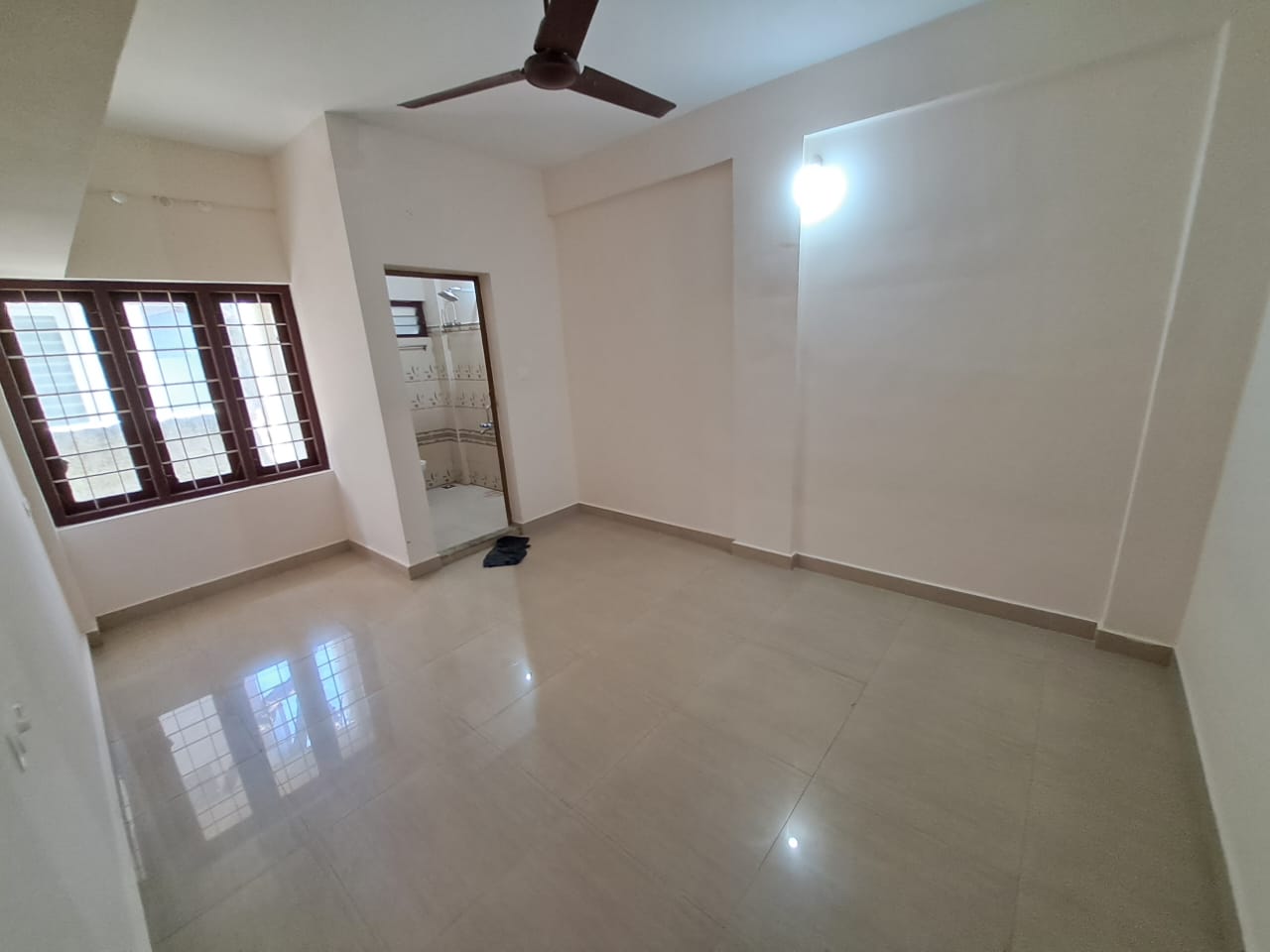 1500sqft 3BHK Semifurnished Apartment - for sale in edappally, Kochi, Kerala