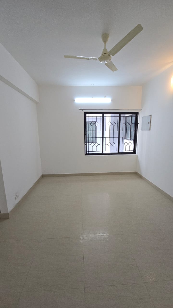 1500sqft 3bhk Semifurnished Flat