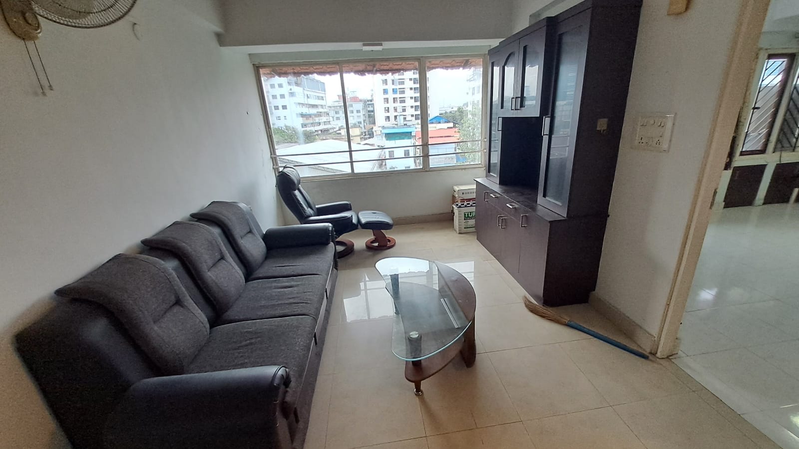 1500sqft 3BHK Semifurnished Flat - for sale in MG Road, Kochi ( Ernakulam ), Kerala