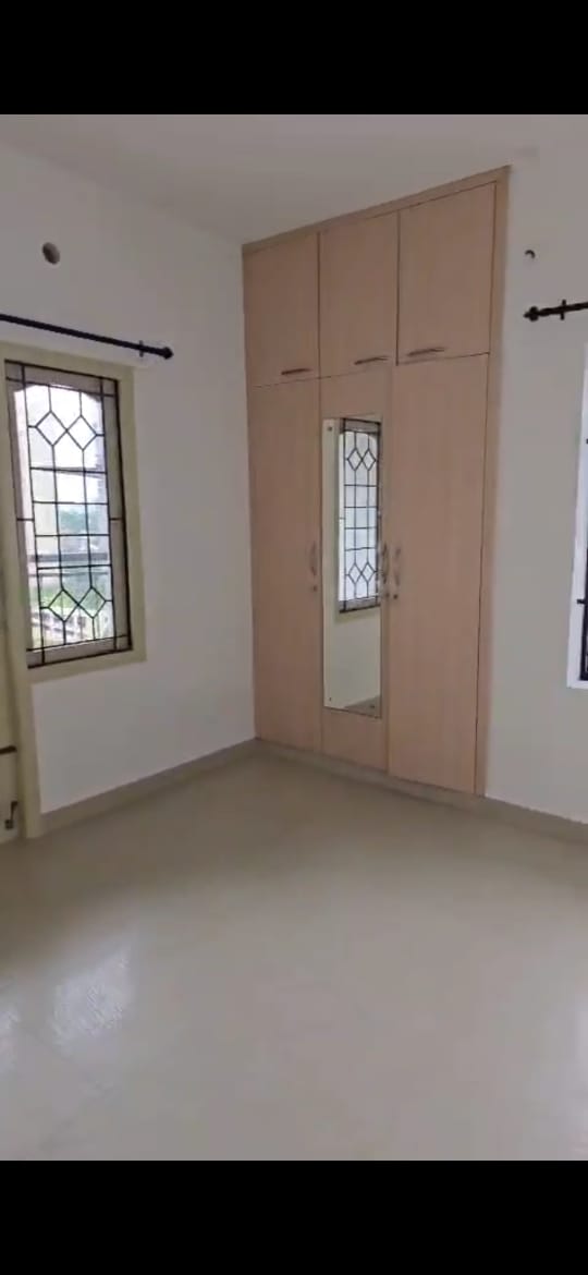 1500sqft 3BHK Semifurnished Flat