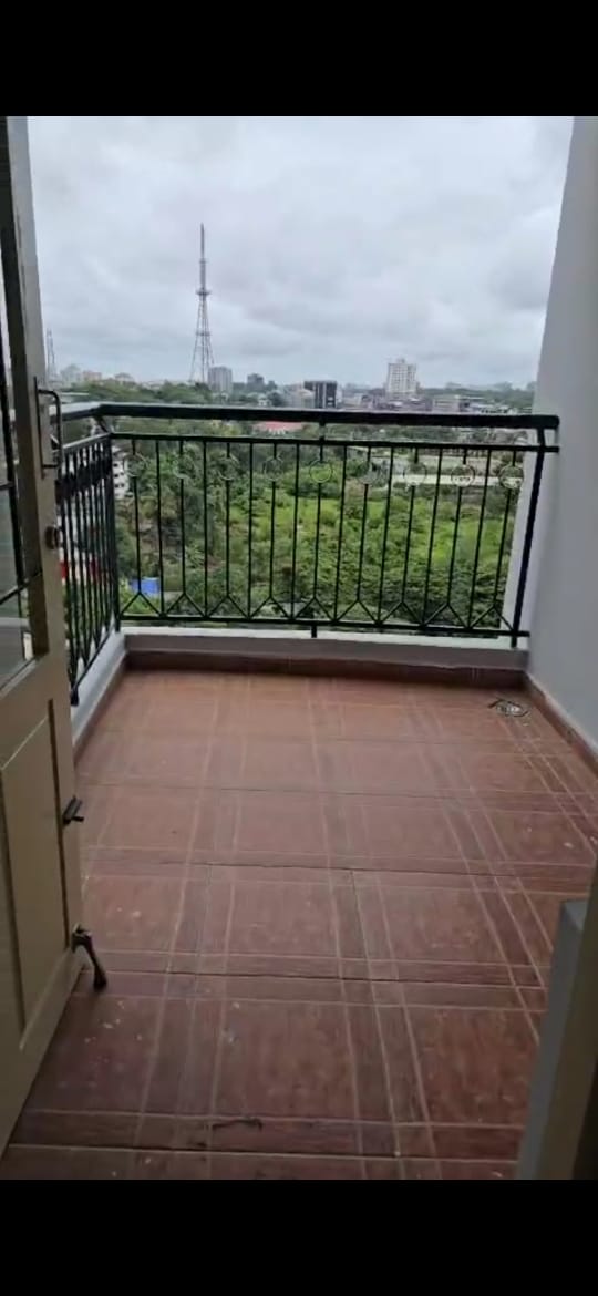 1500sqft 3BHK Semifurnished Flat