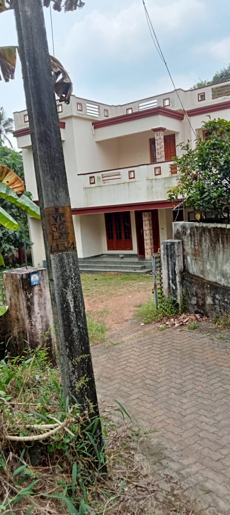 1500sqft 3BHK Semifurnished House - for sale in Pallikkara, Kochi, Kerala