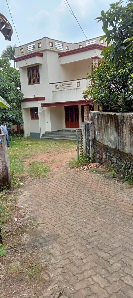 1500sqft 3BHK Semifurnished House