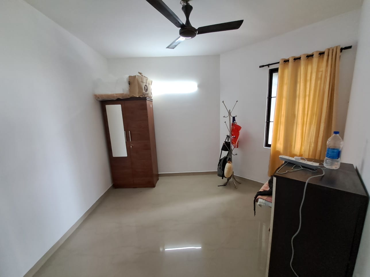 1503sqft 3BHK Semifurnished Flat