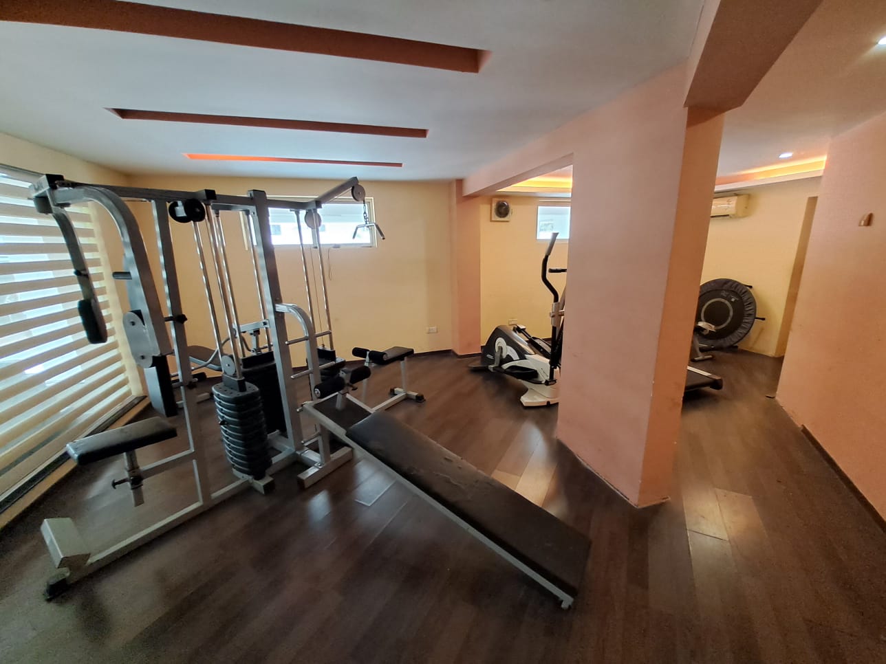 1503sqft 3BHK Semifurnished Flat