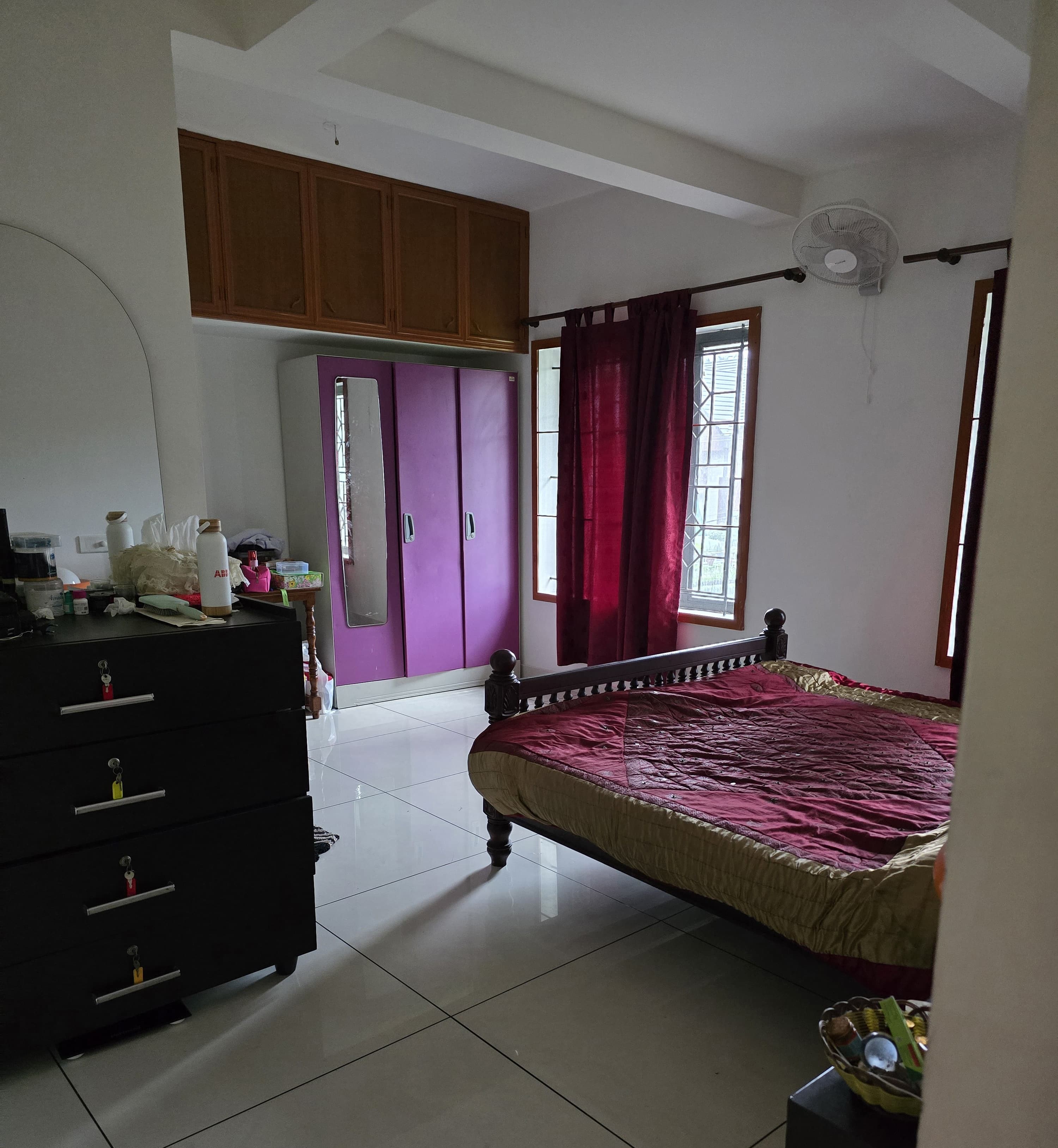 1510sqft 3BHK Semifurnished Apartment