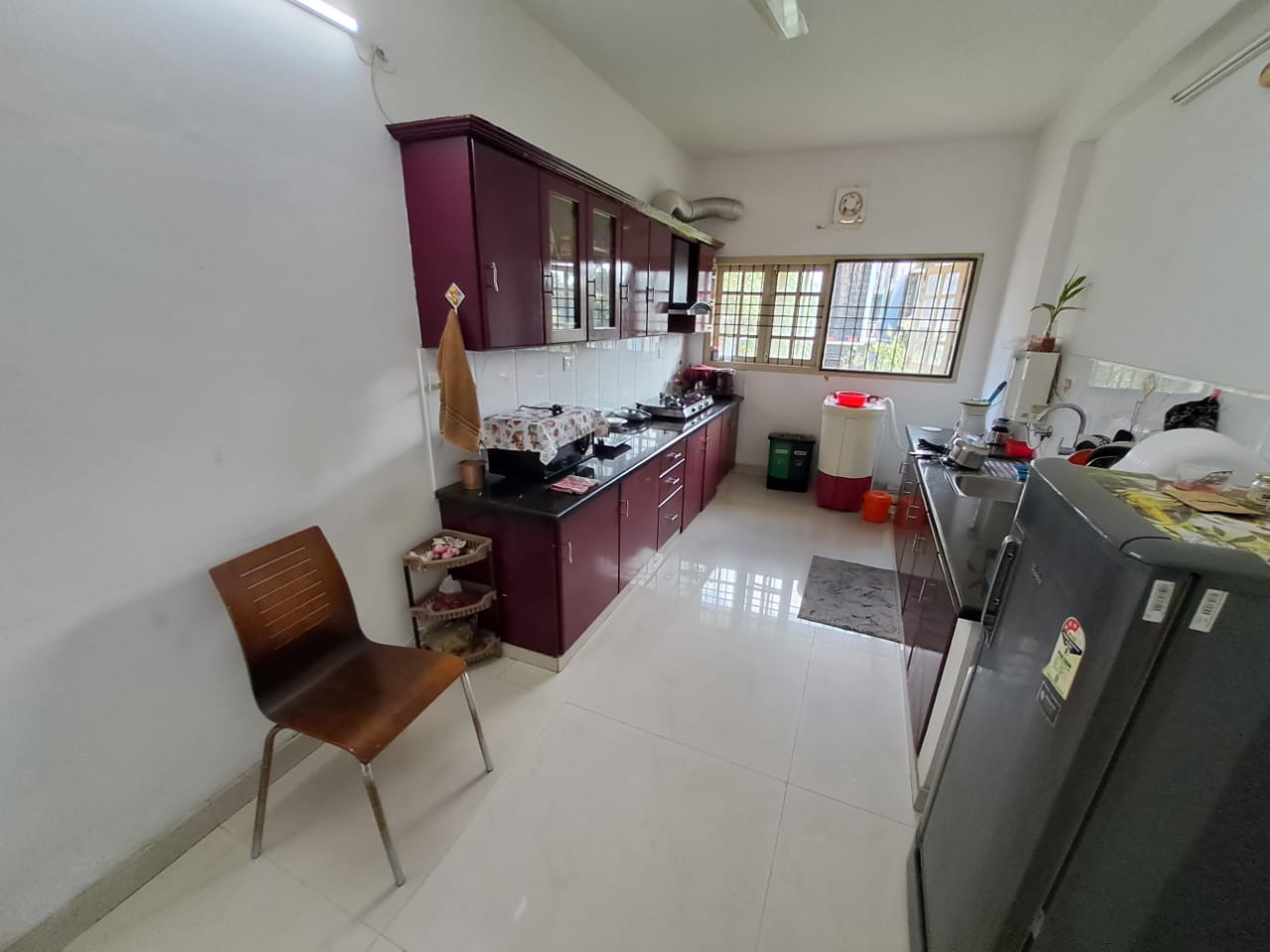 1515sqft 3BHK Fully furnished Apartment