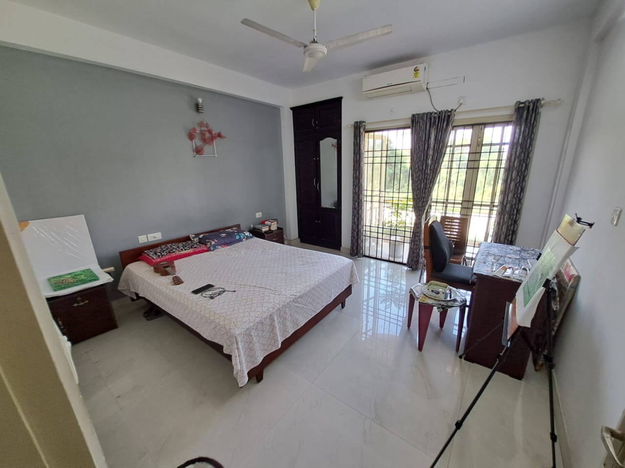 1515sqft 3BHK Fully furnished Apartment