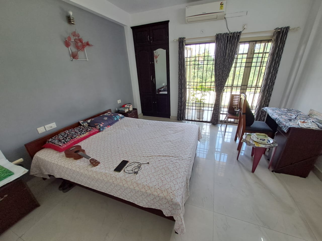 1515sqft 3BHK Fully furnished Apartment