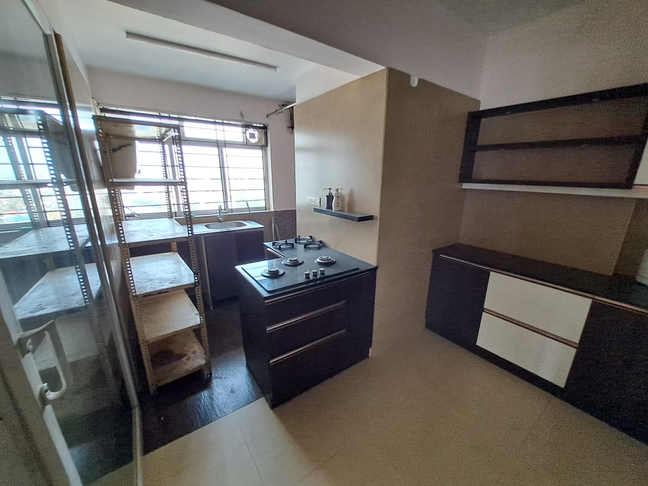 1520sqft 3BHK Semifurnished high rise Apartment
