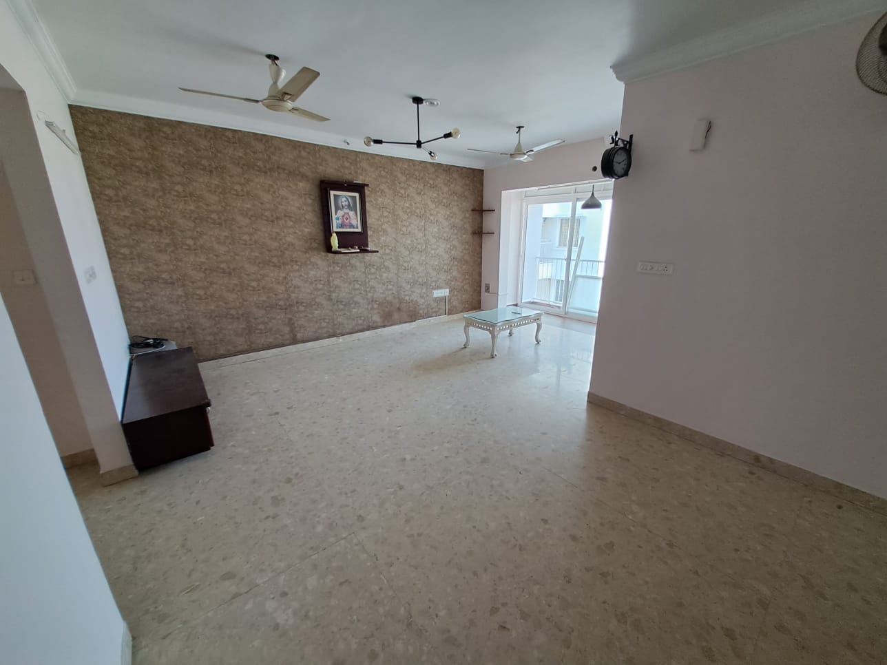1520sqft 3BHK Semifurnished high rise Apartment