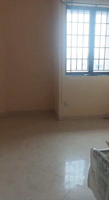 1527sqft 3BHK Semifurnished Flat