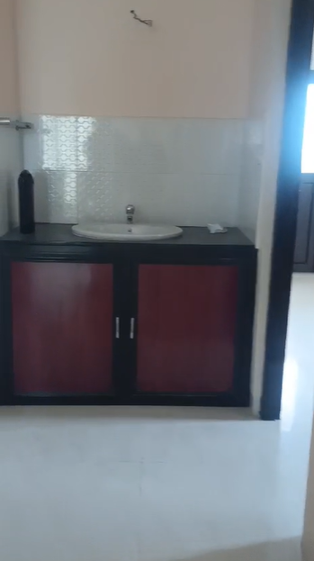 1527sqft 3BHK Semifurnished Flat