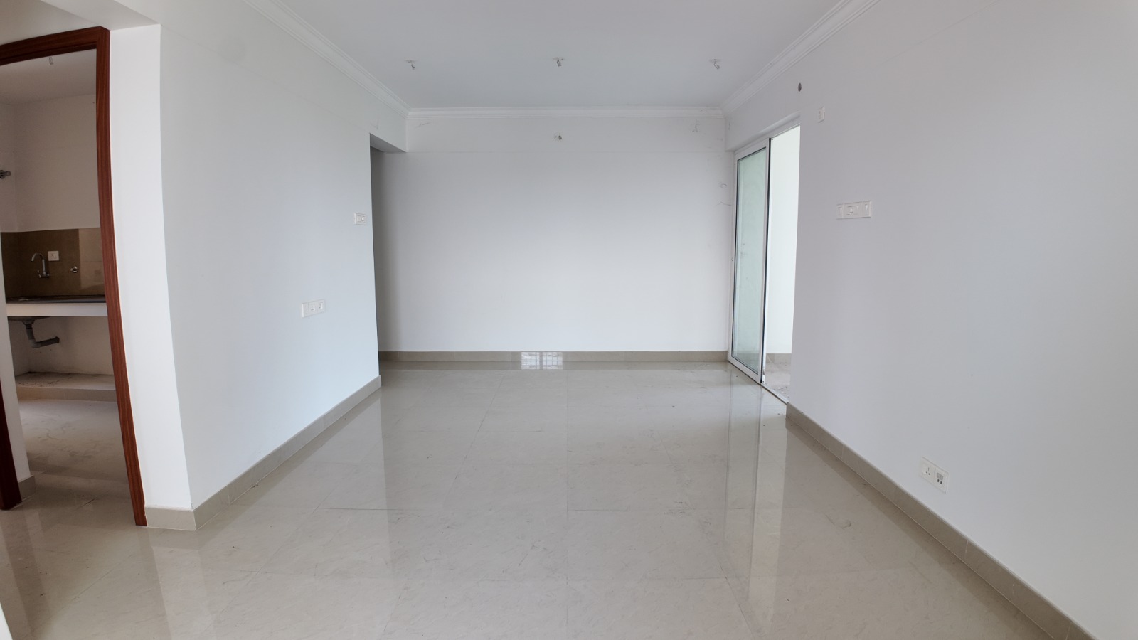1533 sqft 3BHK Semifurnished flat