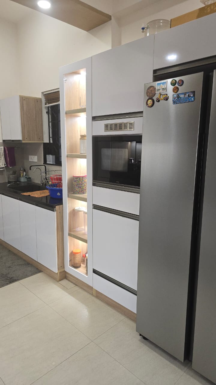 1537sqft 3BHK Fully furnished Flat
