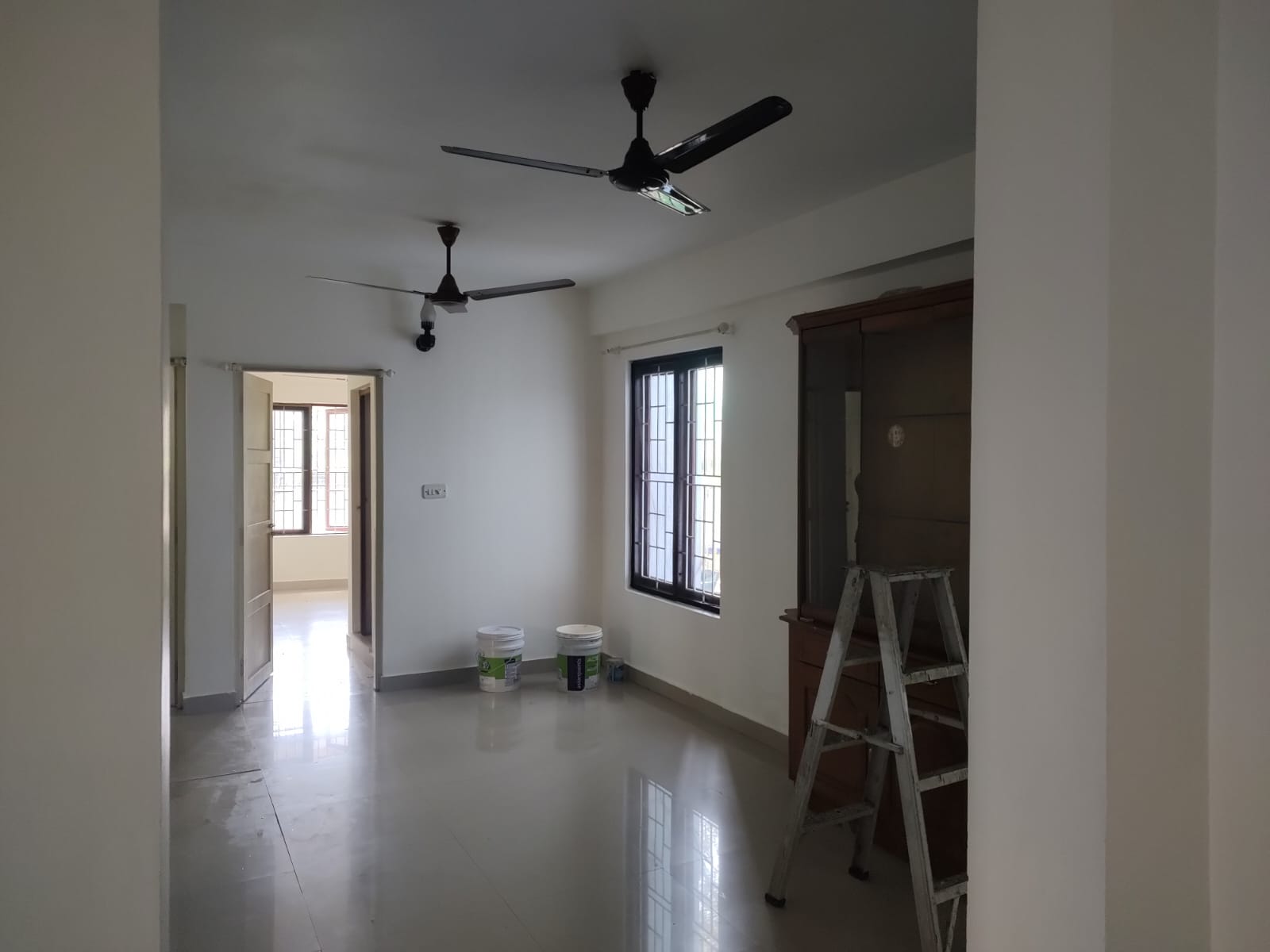 1545sqft 3BHK Semifurnished Apartment
