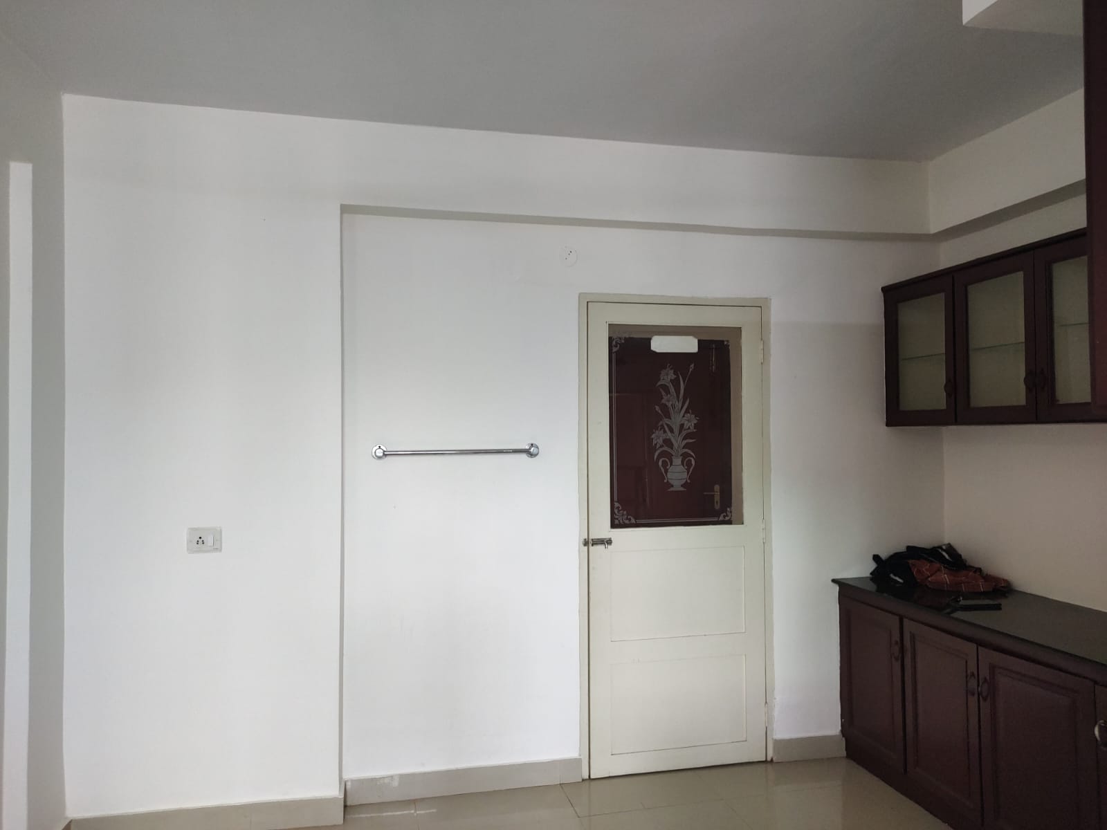1545sqft 3BHK Semifurnished Apartment