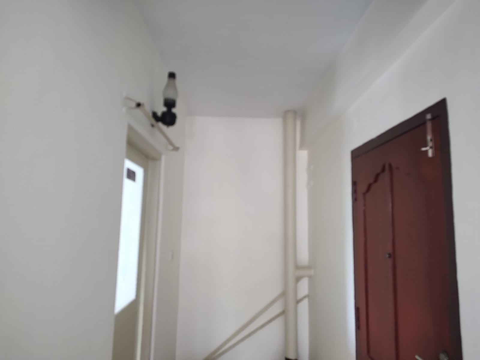 1545sqft 3BHK Semifurnished Apartment